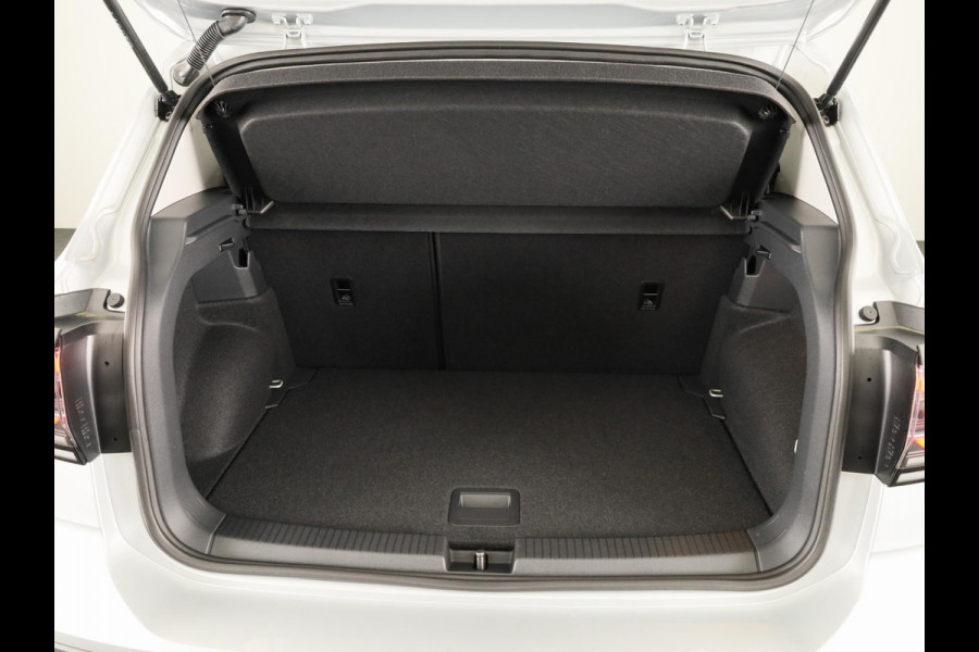 Volkswagen T-Cross Life Edition 1.0 TSI 95 PK 5 versn. Hand | Parkeersensoren | Stoelverwarming | Camera |