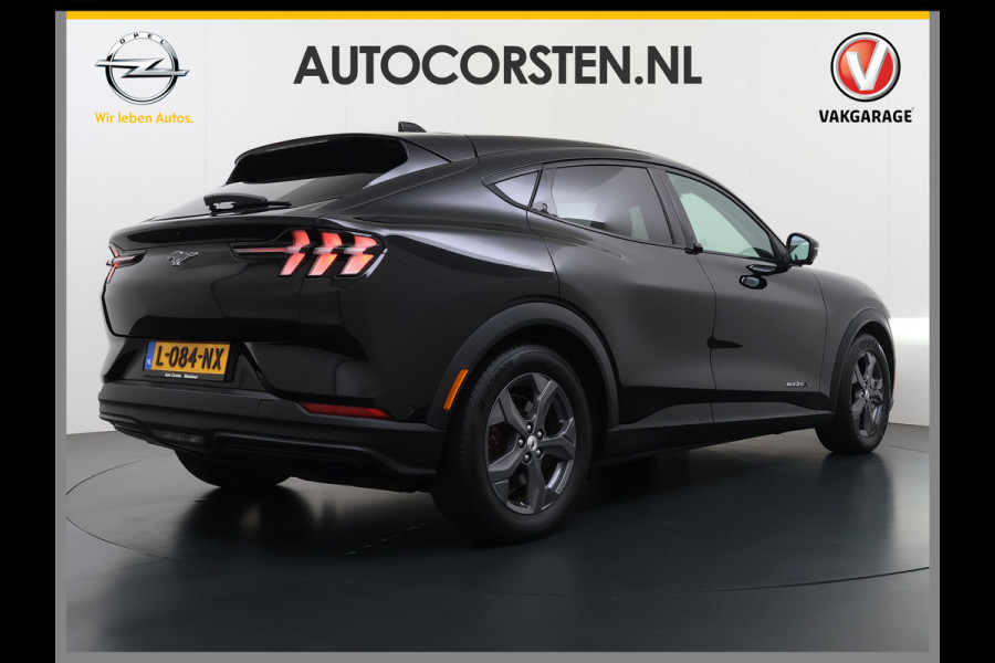 Ford Mustang Mach-E Extended RWD 98kWh Technology Pack Plus Panoramadak Trekhaak Adap.Cruise SOH 94% B&O-Audio 360°Camera Leder Elek.Stoelen+ Apple Carplay Android Auto Elek.Achterklep Lmv 18" Pdc Led Isofix DAB 1e Eigenaar 750KG Trekgewicht Origineel Nederlandse Auto