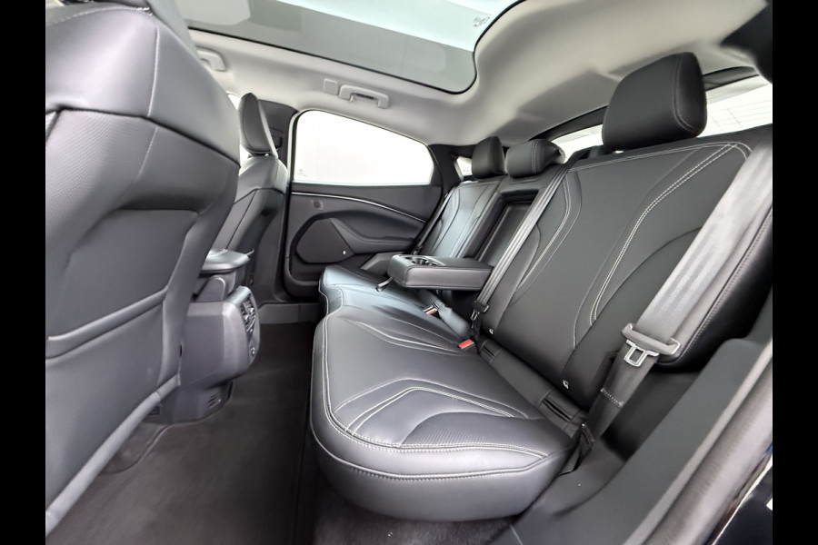 Ford Mustang Mach-E Extended RWD 98kWh Technology Pack Plus Panoramadak Trekhaak Adap.Cruise SOH 94% B&O-Audio 360°Camera Leder Elek.Stoelen+ Apple Carplay Android Auto Elek.Achterklep Lmv 18" Pdc Led Isofix DAB 1e Eigenaar 750KG Trekgewicht Origineel Nederlandse Auto