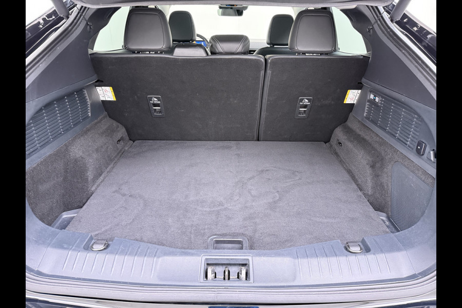 Ford Mustang Mach-E Extended RWD 98kWh Technology Pack Plus Panoramadak Trekhaak Adap.Cruise SOH 94% B&O-Audio 360°Camera Leder Elek.Stoelen+ Apple Carplay Android Auto Elek.Achterklep Lmv 18" Pdc Led Isofix DAB 1e Eigenaar 750KG Trekgewicht Origineel Nederlandse Auto