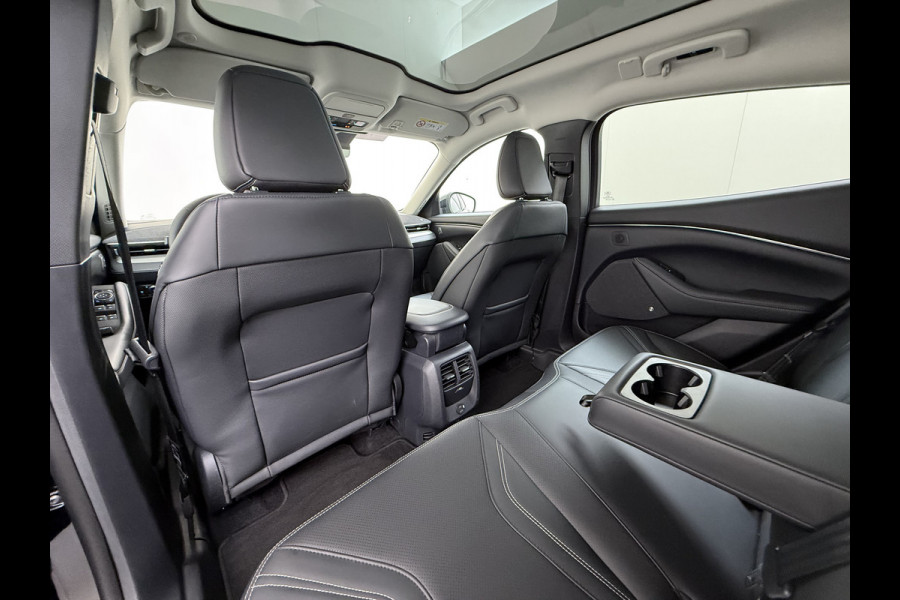 Ford Mustang Mach-E Extended RWD 98kWh Technology Pack Plus Panoramadak Trekhaak Adap.Cruise SOH 94% B&O-Audio 360°Camera Leder Elek.Stoelen+ Apple Carplay Android Auto Elek.Achterklep Lmv 18" Pdc Led Isofix DAB 1e Eigenaar 750KG Trekgewicht Origineel Nederlandse Auto