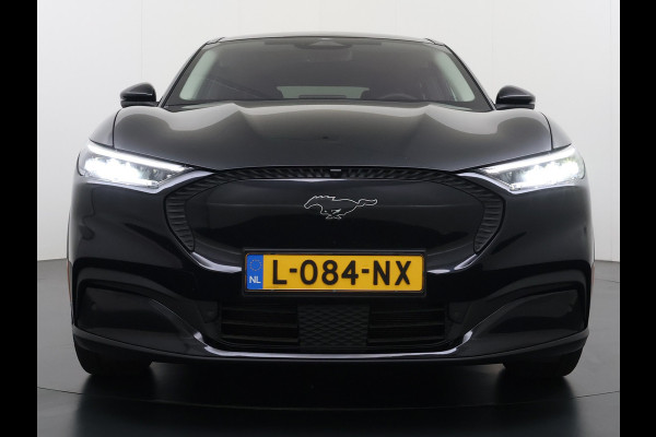 Ford Mustang Mach-E Extended RWD 98kWh Technology Pack Plus Panoramadak Trekhaak Adap.Cruise SOH 94% B&O-Audio 360°Camera Leder Elek.Stoelen+ Apple Carplay Android Auto Elek.Achterklep Lmv 18" Pdc Led Isofix DAB 1e Eigenaar 750KG Trekgewicht Origineel Nederlandse Auto