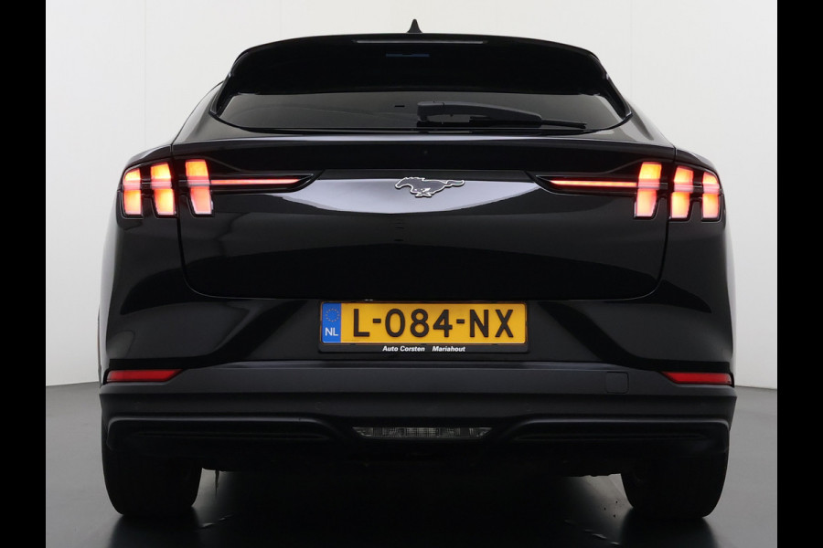 Ford Mustang Mach-E Extended RWD 98kWh Technology Pack Plus Panoramadak Trekhaak Adap.Cruise SOH 94% B&O-Audio 360°Camera Leder Elek.Stoelen+ Apple Carplay Android Auto Elek.Achterklep Lmv 18" Pdc Led Isofix DAB 1e Eigenaar 750KG Trekgewicht Origineel Nederlandse Auto