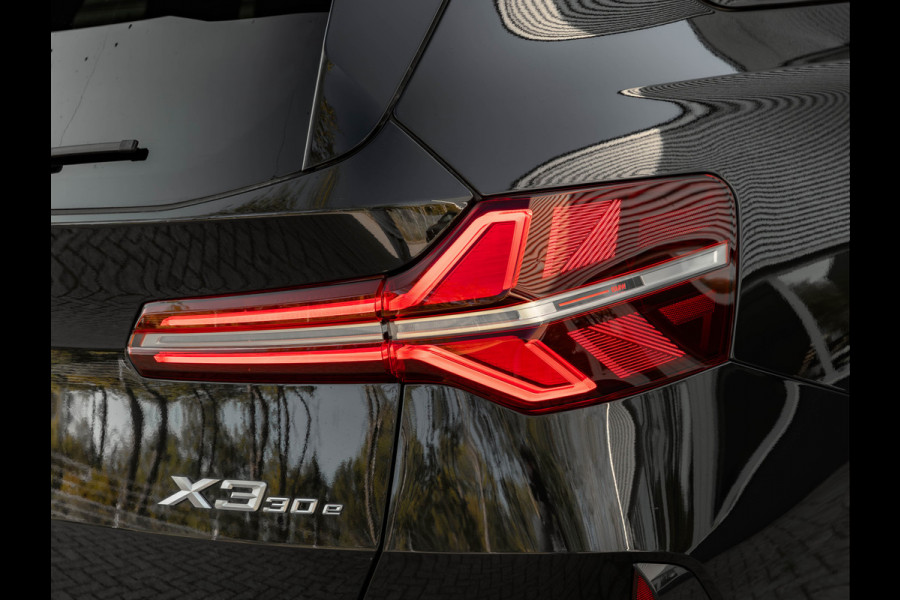 BMW X3 30e xDrive - M-Sport - Pano - Trekhaak - ACC - Head-up
