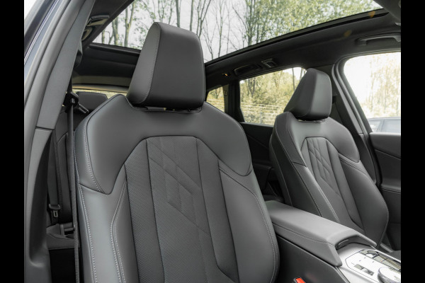 BMW X3 30e xDrive - M-Sport - Pano - Trekhaak - ACC - Head-up