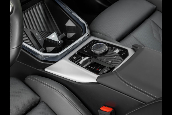 BMW X3 30e xDrive - M-Sport - Pano - Trekhaak - ACC - Head-up