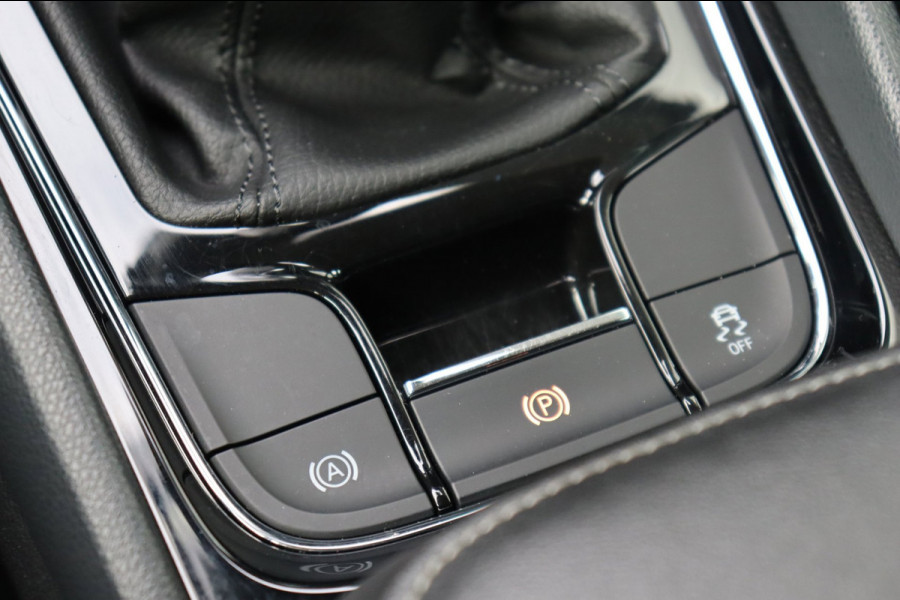 Škoda Kodiaq 1.5 TSI Bus. Ed. 7persoons digi-dashb. trekhaak h.leer+vw camera