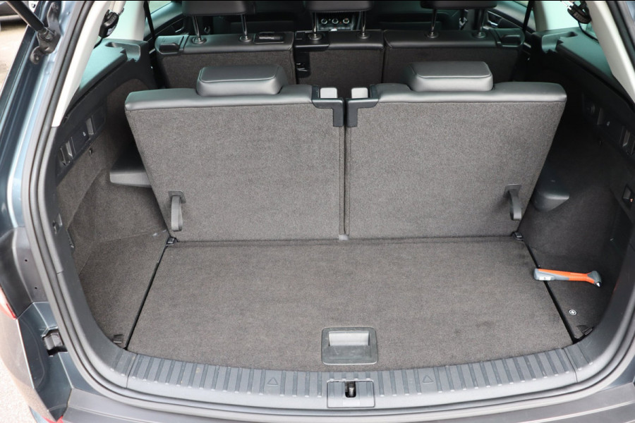 Škoda Kodiaq 1.5 TSI Bus. Ed. 7persoons digi-dashb. trekhaak h.leer+vw camera