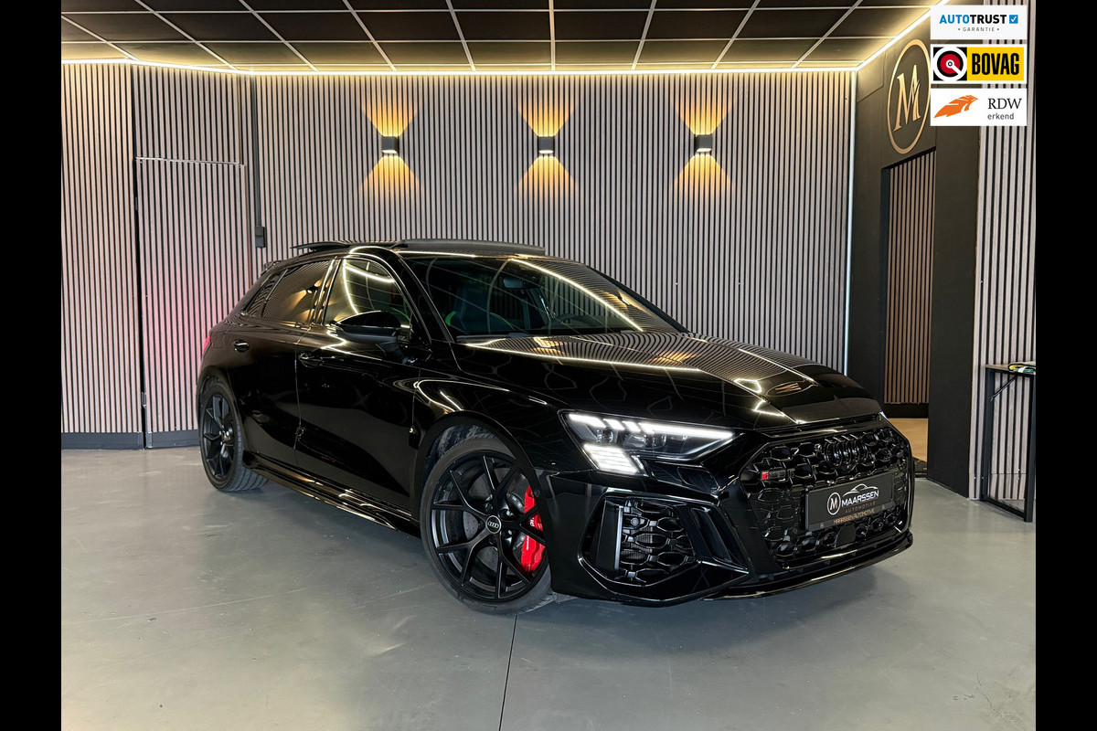 Audi 2.5 TFSI RS3 quattro 2.5 TFSI RS3 quattro HULK|KERAMISCH|PPF|PANO|Hud|B&O