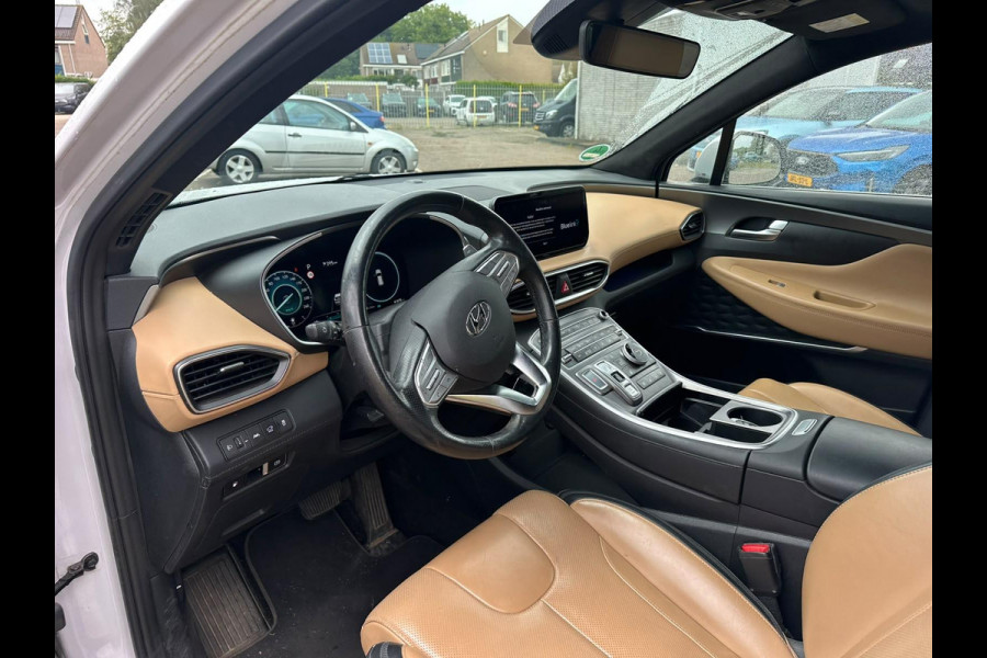 Hyundai Santa Fe 1.6 T-GDI PHEV Premium Plus Sky 265 PK | Nieuw binnen, meer foto's volgen ! | Panoramdak | Trekhaak | BTW auto | Stoelverwarming |360 camera | Bestuurdersstoel Met Geheugen |