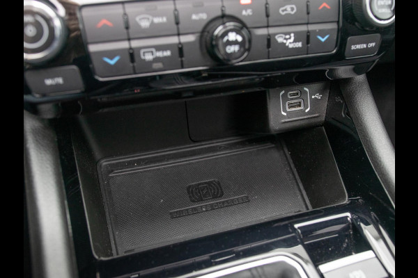 Jeep Compass 1.3 Turbo 150pk Automaat S | Leer |19" LM Velgen |Schuif- kanteldak | Unieke kleur |
