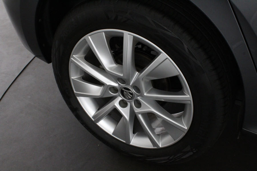 Škoda Kamiq 1.0 TSI Ambition > Automaat/Camera/Graphite Grey/Stoelverwarming...