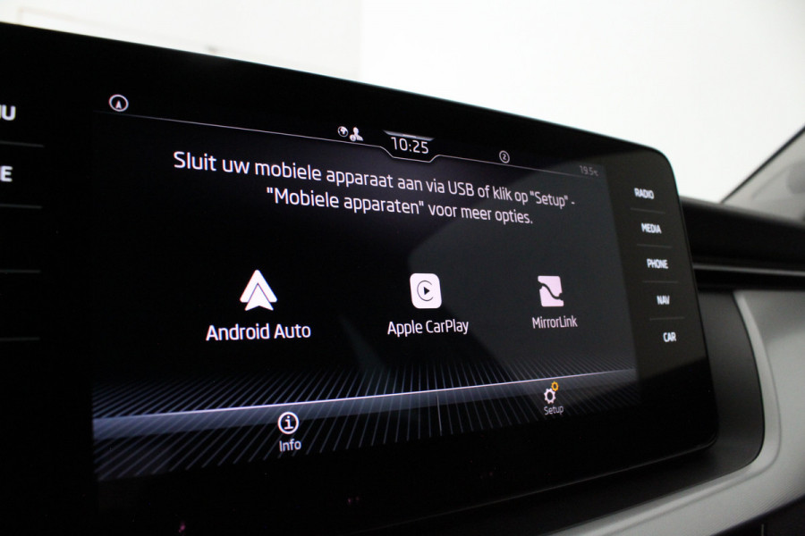 Škoda Kamiq 1.0 TSI Ambition > Automaat/Camera/Graphite Grey/Stoelverwarming...