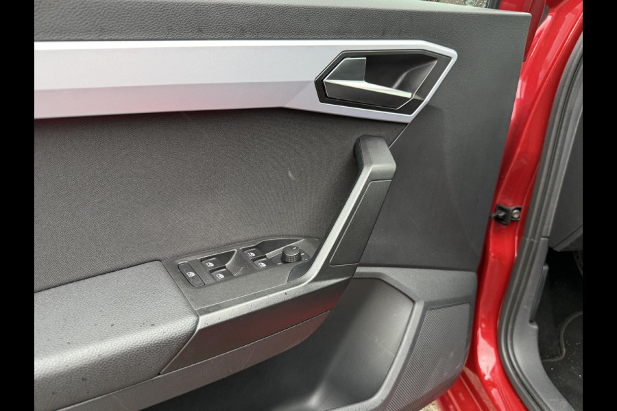 Seat Ibiza 1.0 EcoTSI FR 18 INCH| PARKEERSENSOREN| RIJKLAAR GELEVERD INCL. 12 MND BOVAG GARANTIE|  ORIGINEEL NEDERLANDS GELEVERD NAP| FULL LED| CARPLAY