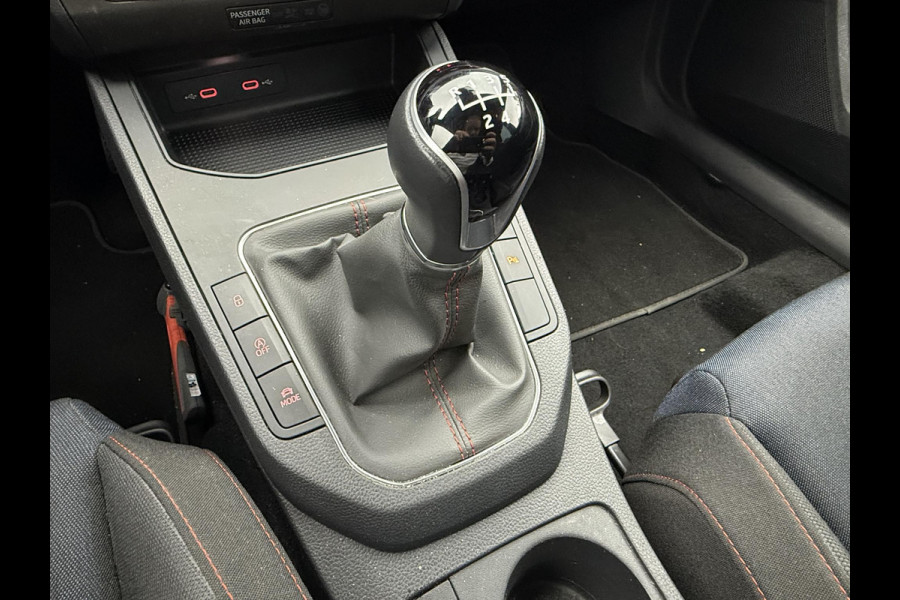 Seat Ibiza 1.0 EcoTSI FR 18 INCH| PARKEERSENSOREN| RIJKLAAR GELEVERD INCL. 12 MND BOVAG GARANTIE|  ORIGINEEL NEDERLANDS GELEVERD NAP| FULL LED| CARPLAY