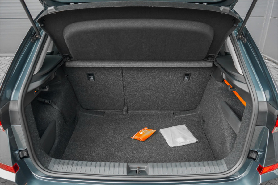 Škoda Kamiq 1.5 TSI ACT Business Edition Camera Trekhaak Stuur & Stoelverw