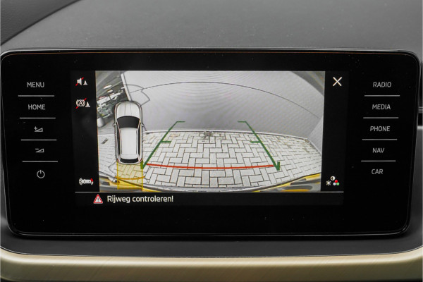 Škoda Kamiq 1.5 TSI ACT Business Edition Camera Trekhaak Stuur & Stoelverw