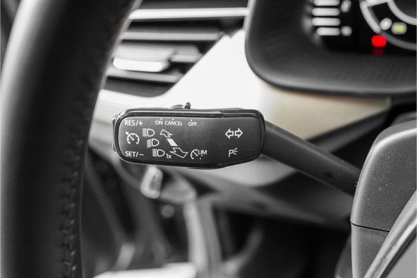 Škoda Kamiq 1.5 TSI ACT Business Edition Camera Trekhaak Stuur & Stoelverw