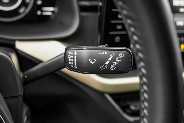 Škoda Kamiq 1.5 TSI ACT Business Edition Camera Trekhaak Stuur & Stoelverw