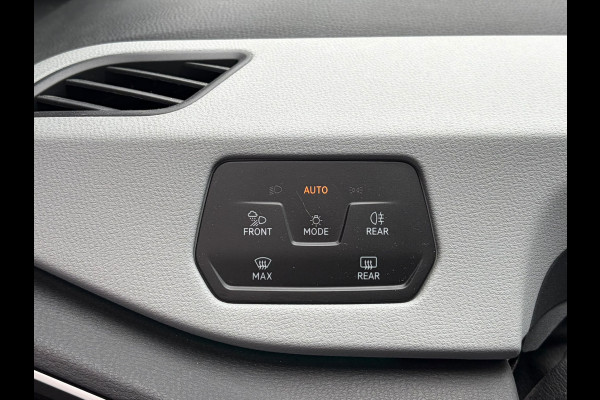 Volkswagen ID.3 First Plus 62kWh Trekhaak Panoramadak Ergo-Active Stoelen+Verwarmd Camera Adap.Cruise Navi-Pro Ecc Head-up display Matrix led Pdc Privacy Glas Isofix Lmv 18" SOH 76% Apple Carplay/Android Auto