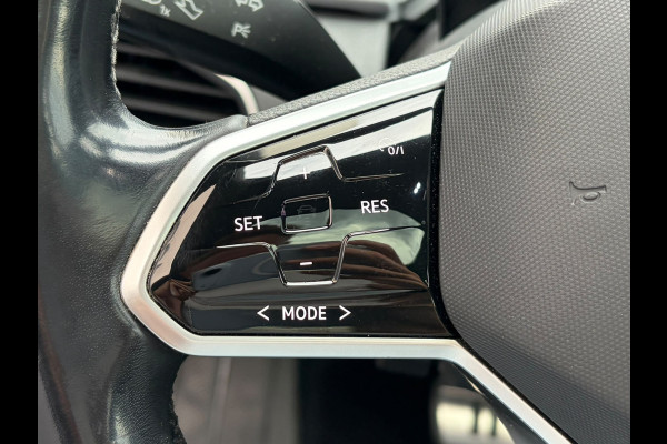 Volkswagen ID.3 First Plus 62kWh Trekhaak Panoramadak Ergo-Active Stoelen+Verwarmd Camera Adap.Cruise Navi-Pro Ecc Head-up display Matrix led Pdc Privacy Glas Isofix Lmv 18" SOH 76% Apple Carplay/Android Auto