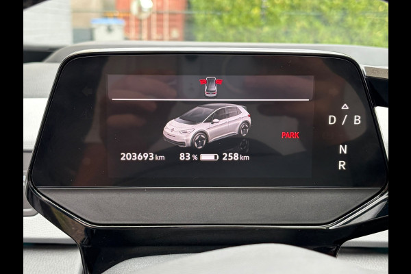 Volkswagen ID.3 First Plus 62kWh Trekhaak Panoramadak Ergo-Active Stoelen+Verwarmd Camera Adap.Cruise Navi-Pro Ecc Head-up display Matrix led Pdc Privacy Glas Isofix Lmv 18" SOH 76% Apple Carplay/Android Auto