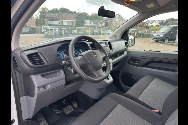 Opel Vivaro-e Combi L2H1 50 kWh 136 PK | Nieuw binnen, meer foto's volgen ! | 9-persoons | 9.585 KM! | Privacy glass