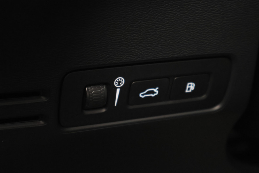 Volvo XC40 1.5 T4 Plug-in hybrid Core Bright SOH 99,6%, Camera, Apple Carplay, Lane Assist, Keyless, PDC