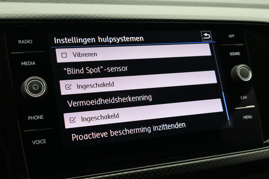 Volkswagen T-Cross 1.0 TSI DSG Life Business Apple CarPlay, ACC, Climate Control, PDC V+A, 17”