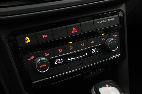 Volkswagen T-Cross 1.0 TSI DSG Life Business Apple CarPlay, ACC, Climate Control, PDC V+A, 17”