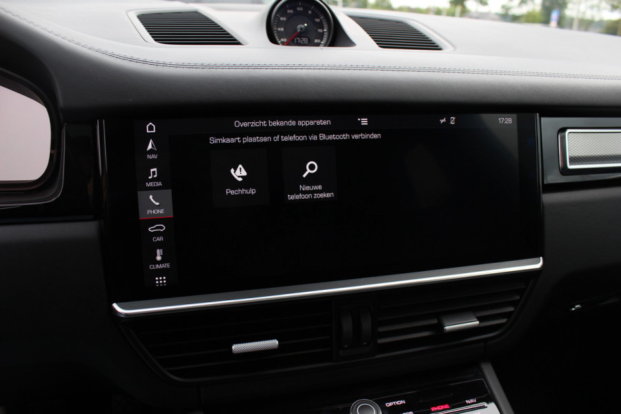 Porsche Cayenne 3.0 / Panoramadak / 360Camera / Achterasbesturing / Adaptieve Stoelen / Luchtvering / 21'' / Bose / Matrix LED / Sportchrono / Stoelventilatie+Verwarming / Stuurverwarmd / Dodehoek / DAB / Cruise