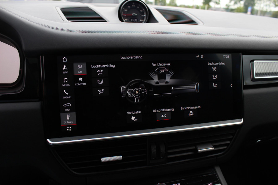Porsche Cayenne 3.0 / Panoramadak / 360Camera / Achterasbesturing / Adaptieve Stoelen / Luchtvering / 21'' / Bose / Matrix LED / Sportchrono / Stoelventilatie+Verwarming / Stuurverwarmd / Dodehoek / DAB / Cruise