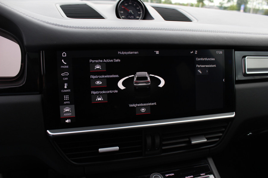 Porsche Cayenne 3.0 / Panoramadak / 360Camera / Achterasbesturing / Adaptieve Stoelen / Luchtvering / 21'' / Bose / Matrix LED / Sportchrono / Stoelventilatie+Verwarming / Stuurverwarmd / Dodehoek / DAB / Cruise