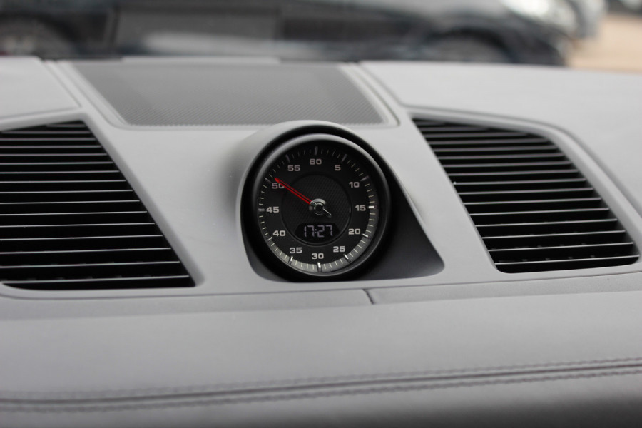 Porsche Cayenne 3.0 / Panoramadak / 360Camera / Achterasbesturing / Adaptieve Stoelen / Luchtvering / 21'' / Bose / Matrix LED / Sportchrono / Stoelventilatie+Verwarming / Stuurverwarmd / Dodehoek / DAB / Cruise