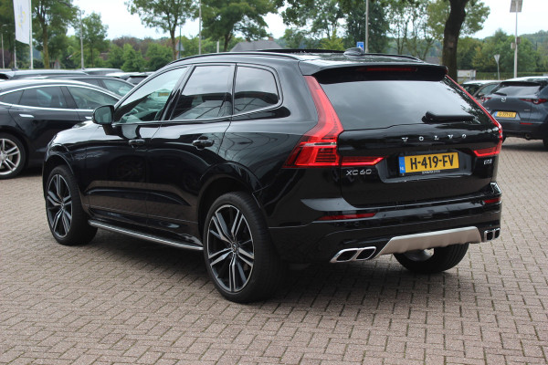 Volvo XC60 2.0 B5 R-Design / Trekhaak / Panoramadak / 360Camera / Head-up / Luchtvering / Keyless / 21'' / B&W / Luxe Leder / Stoelverwarming 4x / Dodehoek / DAB / ACC