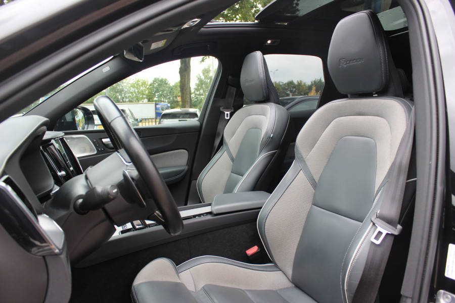 Volvo XC60 2.0 B5 R-Design / Trekhaak / Panoramadak / 360Camera / Head-up / Luchtvering / Keyless / 21'' / B&W / Luxe Leder / Stoelverwarming 4x / Dodehoek / DAB / ACC