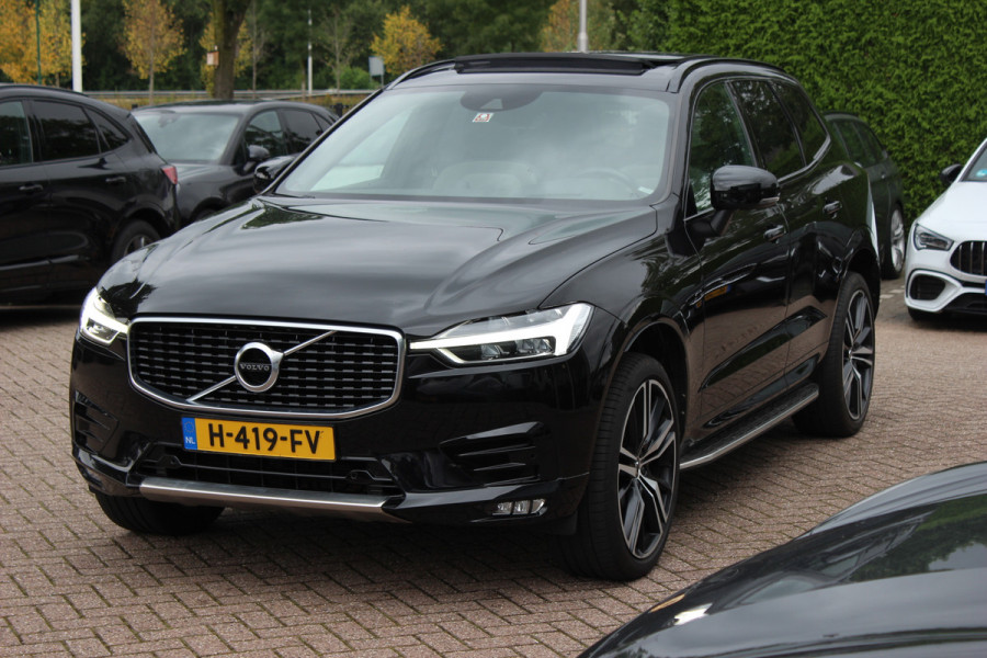 Volvo XC60 2.0 B5 R-Design / Trekhaak / Panoramadak / 360Camera / Head-up / Luchtvering / Keyless / 21'' / B&W / Luxe Leder / Stoelverwarming 4x / Dodehoek / DAB / ACC