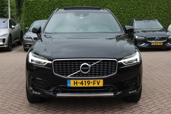 Volvo XC60 2.0 B5 R-Design / Trekhaak / Panoramadak / 360Camera / Head-up / Luchtvering / Keyless / 21'' / B&W / Luxe Leder / Stoelverwarming 4x / Dodehoek / DAB / ACC
