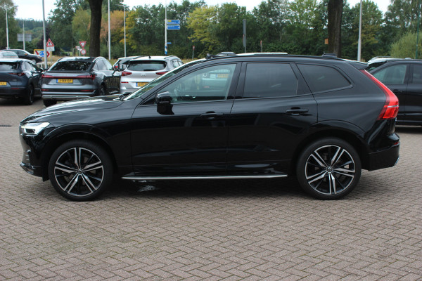 Volvo XC60 2.0 B5 R-Design / Trekhaak / Panoramadak / 360Camera / Head-up / Luchtvering / Keyless / 21'' / B&W / Luxe Leder / Stoelverwarming 4x / Dodehoek / DAB / ACC