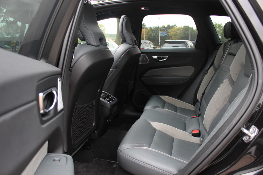 Volvo XC60 2.0 B5 R-Design / Trekhaak / Panoramadak / 360Camera / Head-up / Luchtvering / Keyless / 21'' / B&W / Luxe Leder / Stoelverwarming 4x / Dodehoek / DAB / ACC