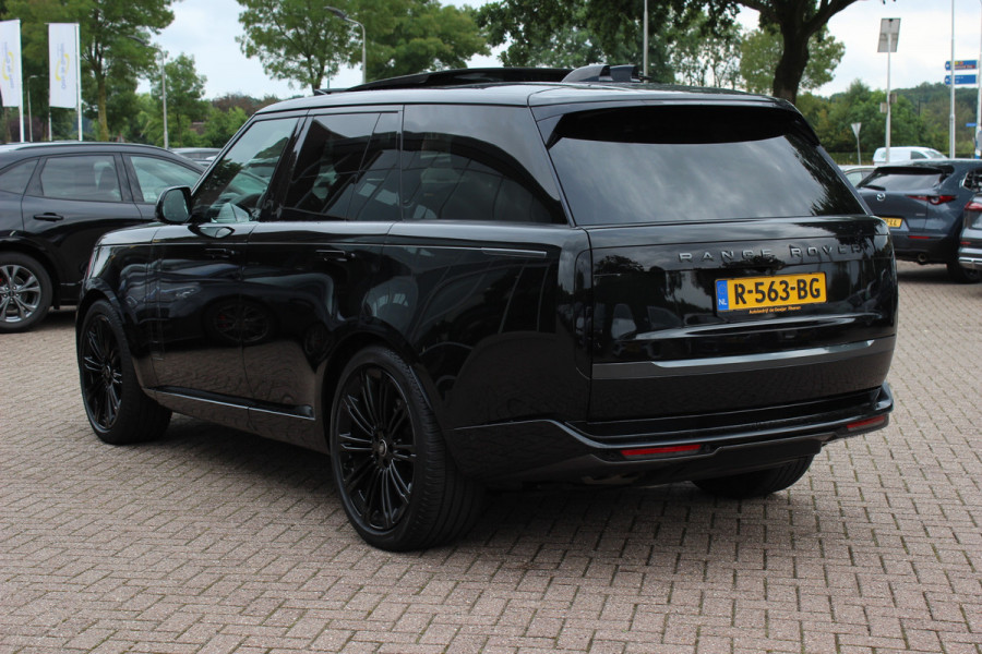 Land Rover Range Rover 4.4 P530 Autobiography MHEV / Trekhaak / Panoramadak / 360Camera / Head-up / Meridian High End / Luchtvering / 23'' / Achterasbesturing / Softclose / Sfeerverlichting / Massage / Stoelverwarmd / Keyless / Dodehoek / DAB