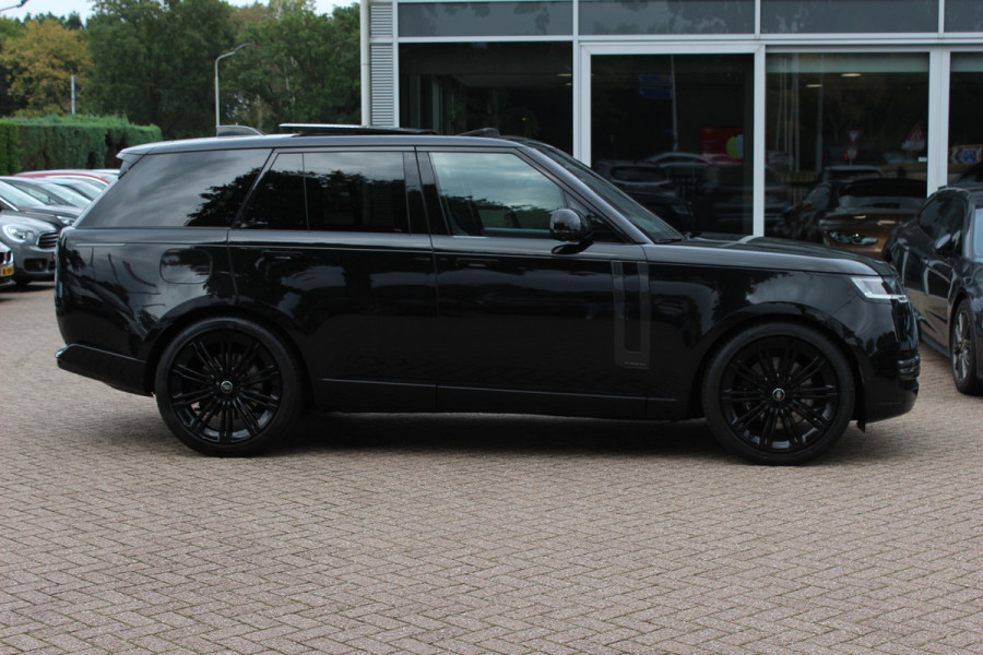 Land Rover Range Rover 4.4 P530 Autobiography MHEV / Trekhaak / Panoramadak / 360Camera / Head-up / Meridian High End / Luchtvering / 23'' / Achterasbesturing / Softclose / Sfeerverlichting / Massage / Stoelverwarmd / Keyless / Dodehoek / DAB