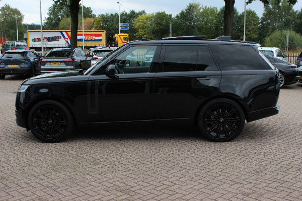 Land Rover Range Rover 4.4 P530 Autobiography MHEV / Trekhaak / Panoramadak / 360Camera / Head-up / Meridian High End / Luchtvering / 23'' / Achterasbesturing / Softclose / Sfeerverlichting / Massage / Stoelverwarmd / Keyless / Dodehoek / DAB