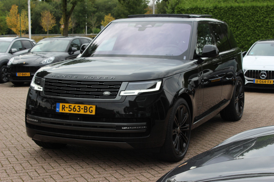 Land Rover Range Rover 4.4 P530 Autobiography MHEV / Trekhaak / Panoramadak / 360Camera / Head-up / Meridian High End / Luchtvering / 23'' / Achterasbesturing / Softclose / Sfeerverlichting / Massage / Stoelverwarmd / Keyless / Dodehoek / DAB