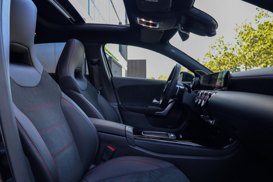 Mercedes-Benz A-Klasse 180 AMG Line | FACELIFT | DEALER.OND | PANO | CARPLAY | CAMERA | KEYLESS |