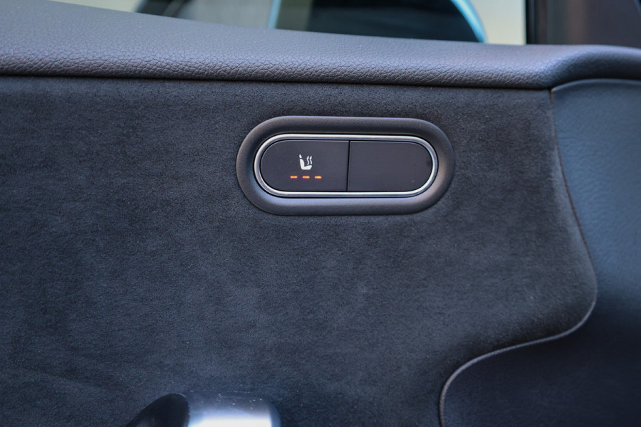 Mercedes-Benz A-Klasse 180 AMG Line | FACELIFT | DEALER.OND | PANO | CARPLAY | CAMERA | KEYLESS |