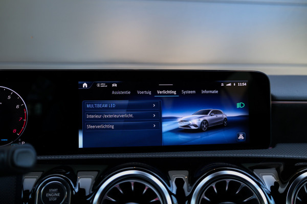 Mercedes-Benz A-Klasse 180 AMG Line | FACELIFT | DEALER.OND | PANO | CARPLAY | CAMERA | KEYLESS |