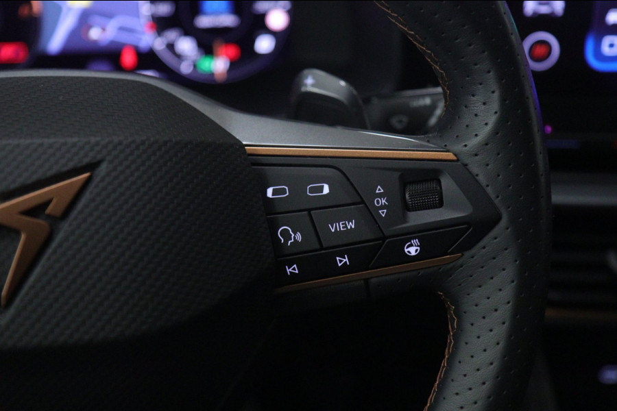 CUPRA Formentor 1.5 TSI Style PANO/CARPLAY/SFEERV/DODEHOEK/LANEASSIT/KEYLESS/VOL