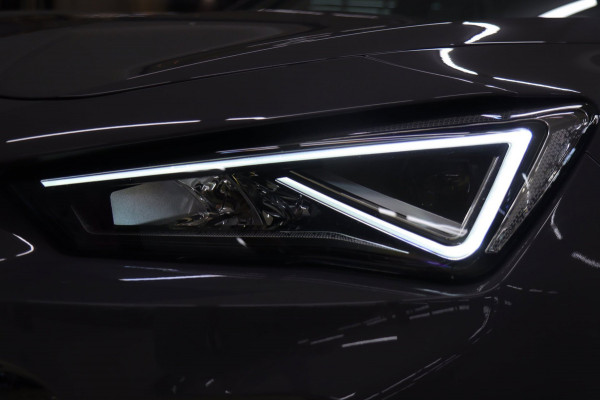 CUPRA Formentor 1.5 TSI Style PANO/CARPLAY/SFEERV/DODEHOEK/LANEASSIT/KEYLESS/VOL