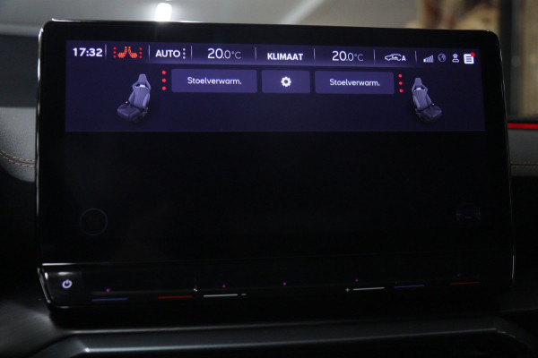 CUPRA Formentor 1.5 TSI Style PANO/CARPLAY/SFEERV/DODEHOEK/LANEASSIT/KEYLESS/VOL